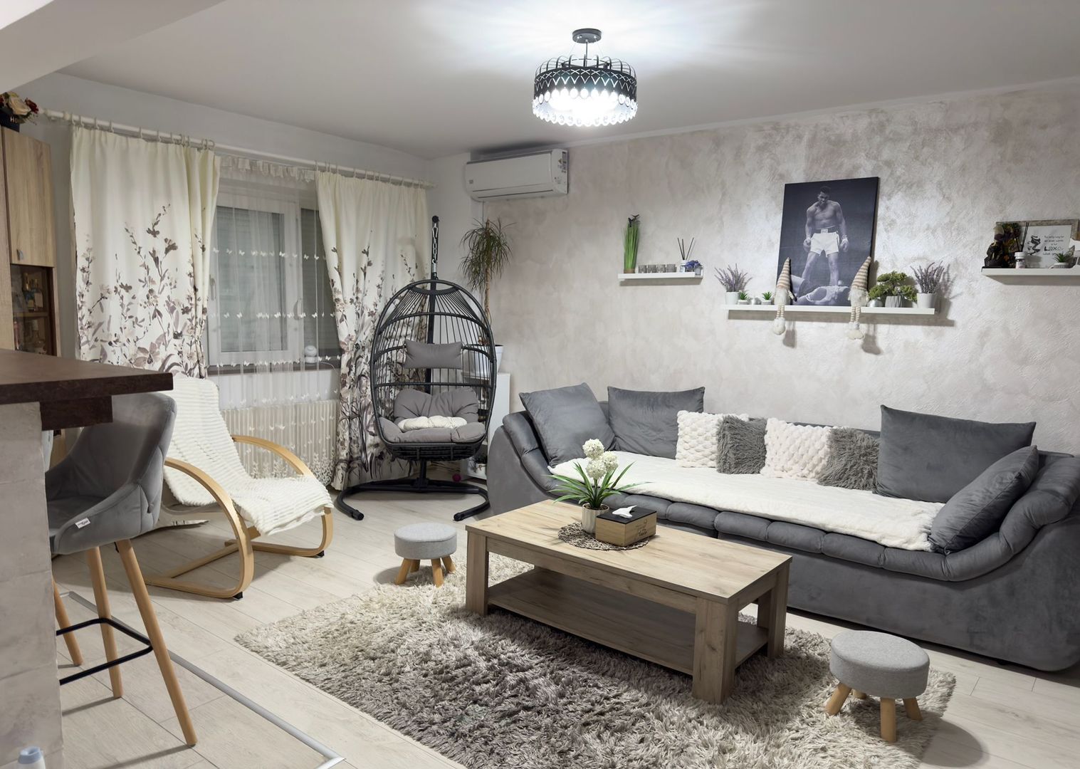 Apartament de vanzare in zona Tolstoi Alba Iulia - Poză 1