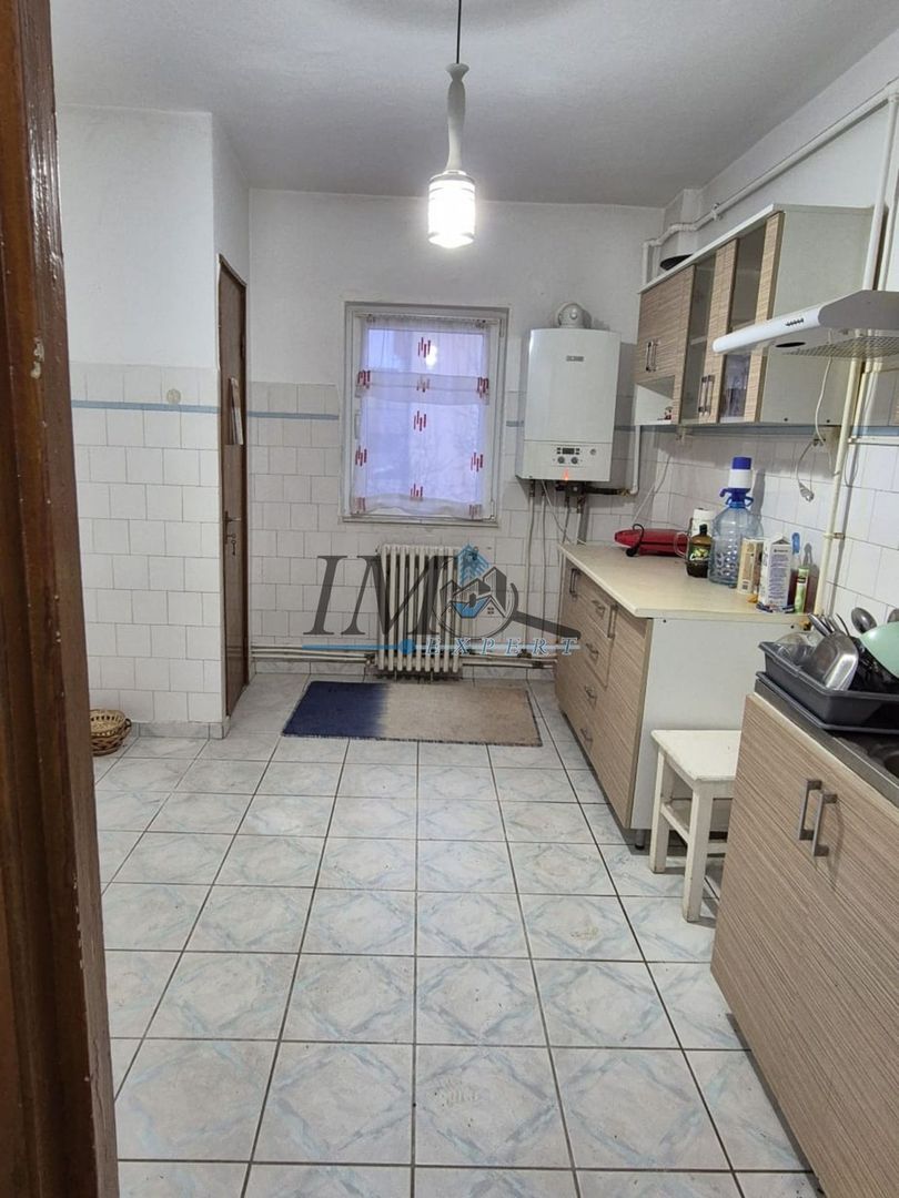 Apartament cu 4 camere de vanzare in Blaj - Poză 6