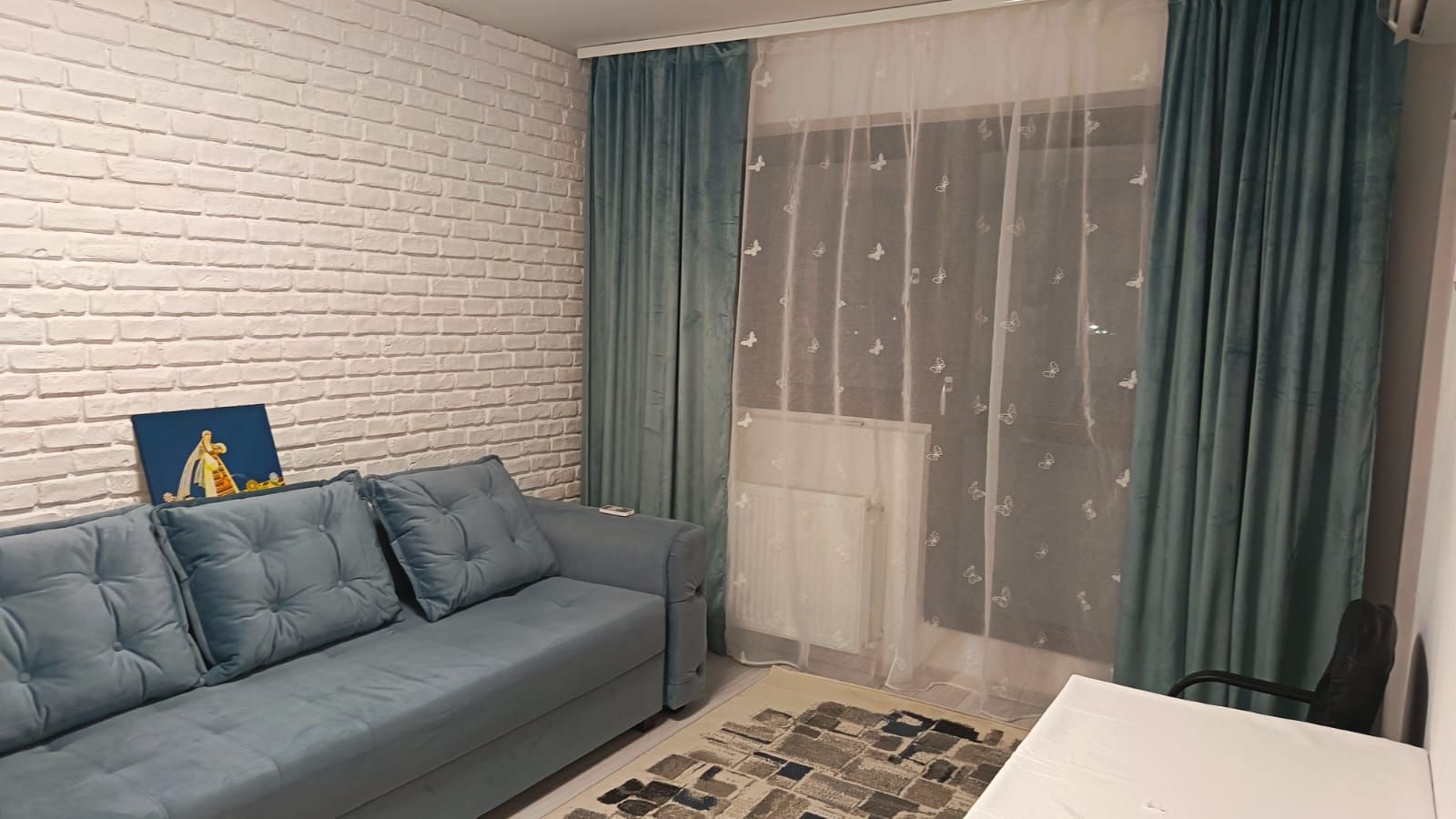 DE ÎNCHIRIAT - Garsonieră mobilată și utilată, zona Crucea Garii. - Poză 1