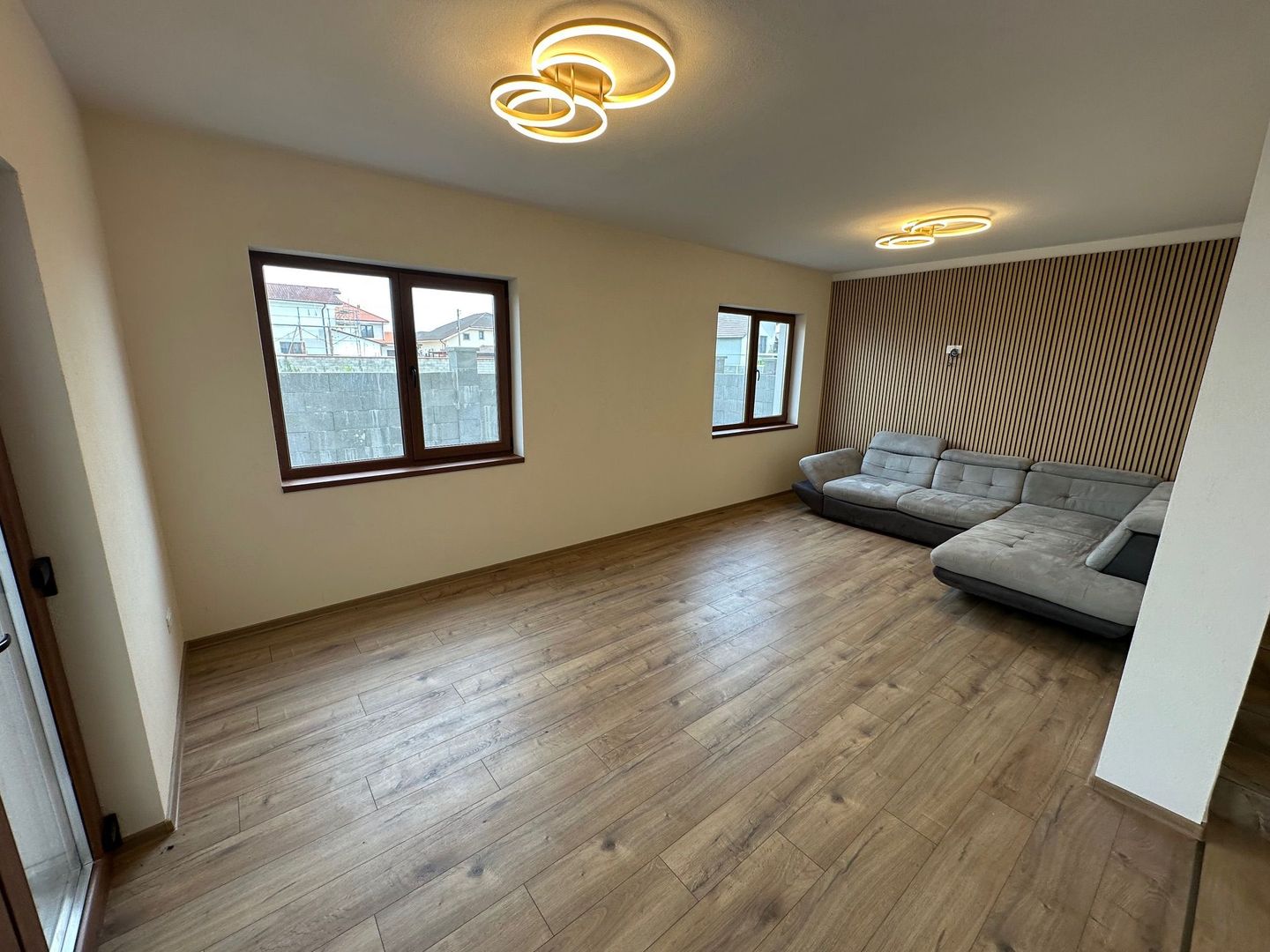 Duplex cu camera pe parter - Poză 9