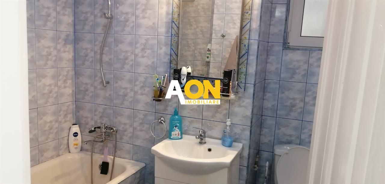 De inchiriat apartament 3 camere  zona Cetatea Alba Carolina - Poză 9