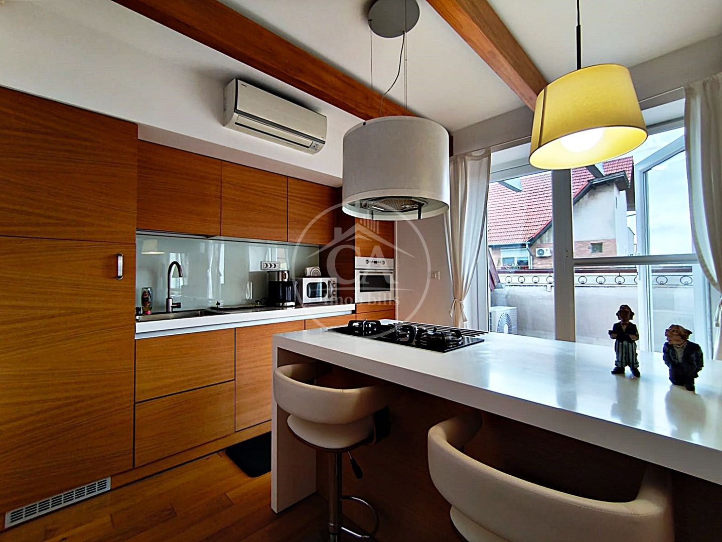 Apartament de vanzare cu 4 camere si terasa, Ultracentral, Oradea - Poză 8
