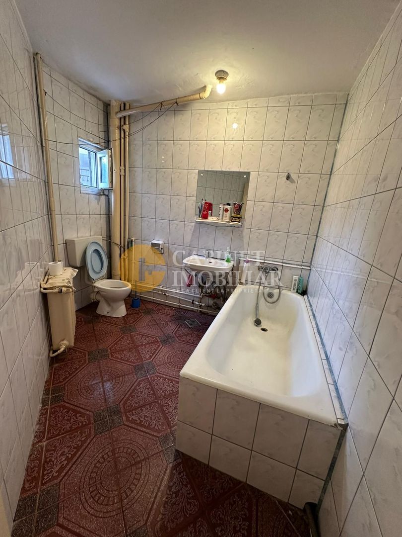 Nicolina- 3 Camere Decomandat -Etaj 2 Bloc 1986 -73mMp - Poză 3