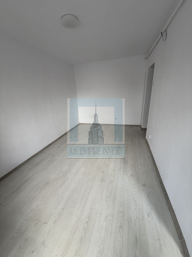 Garsoniera , 27 mp utili - zona Bartolomeu - Poză 3