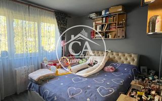 Apartament cu 3 camere de vânzare în zona Rogerius, Oradea - Poză 1