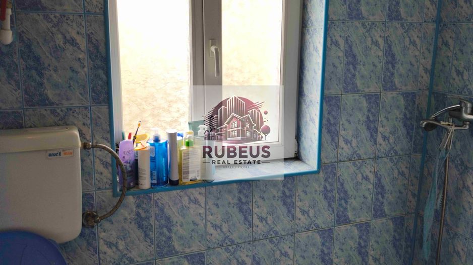 Casa cu personalitate in Calomfirescu – spatiu, liniste si teren gener - Poză 18