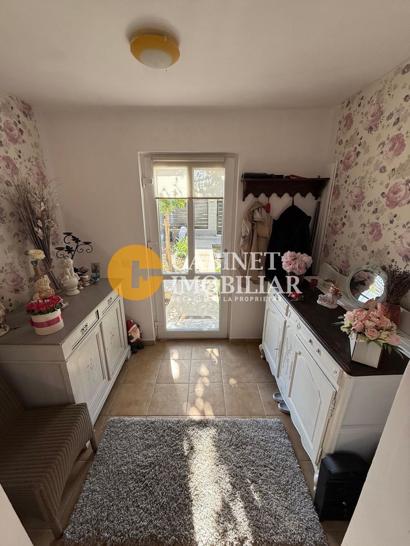 Aroneanu - Casa la asfalt - 420mp teren - 3 camere - Canalizare - Poză 11