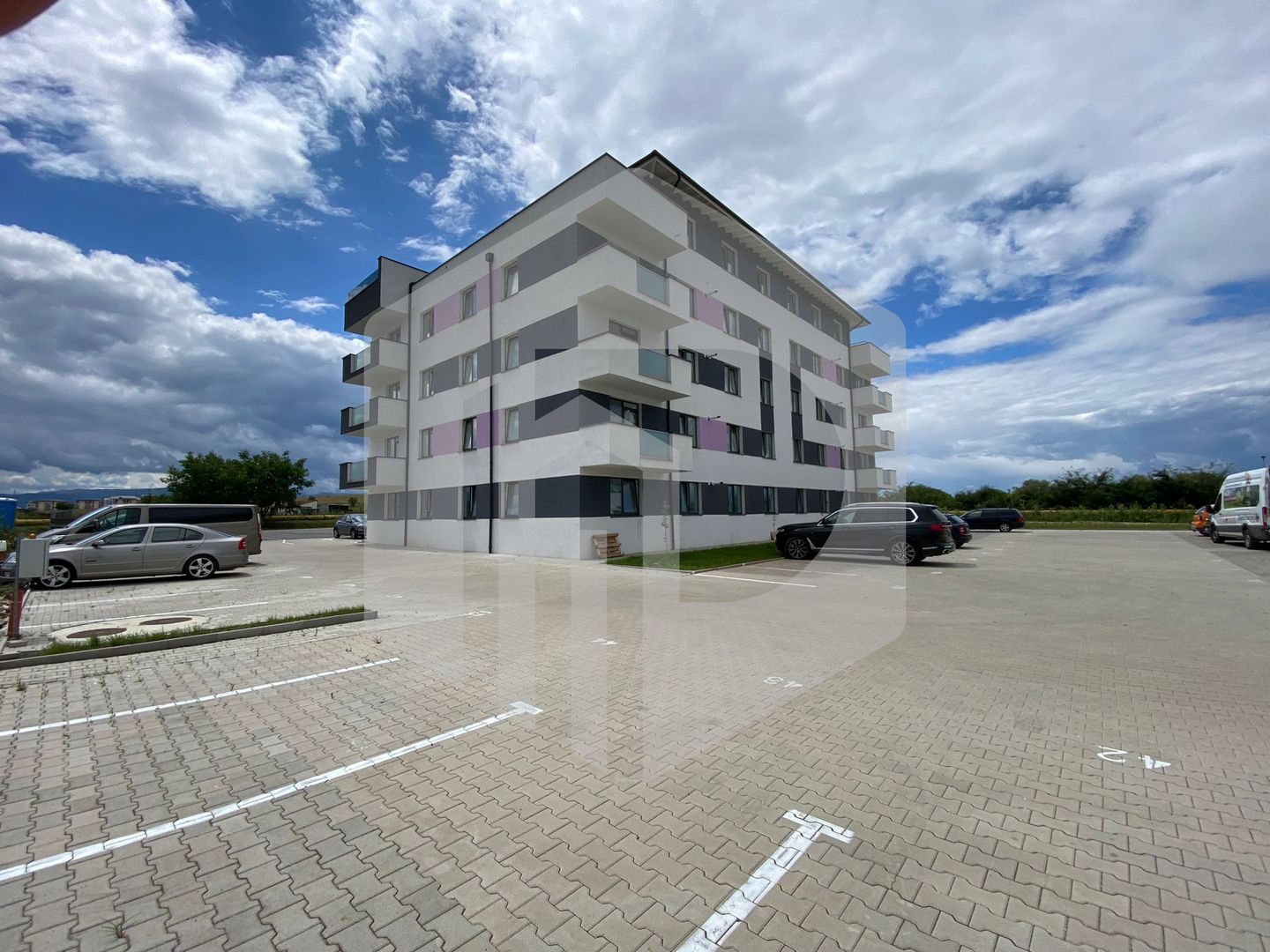 Apartamnet 3 camere - Turnisor- Decomandat - Intabulat - Etaj 3 - Poză 1