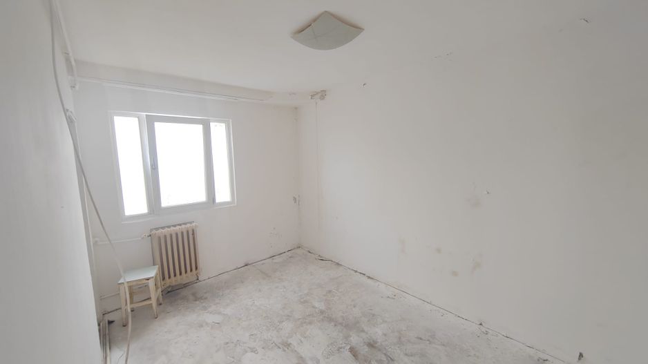 Garsoniera ieftina cu vedere la parc - Poză 8