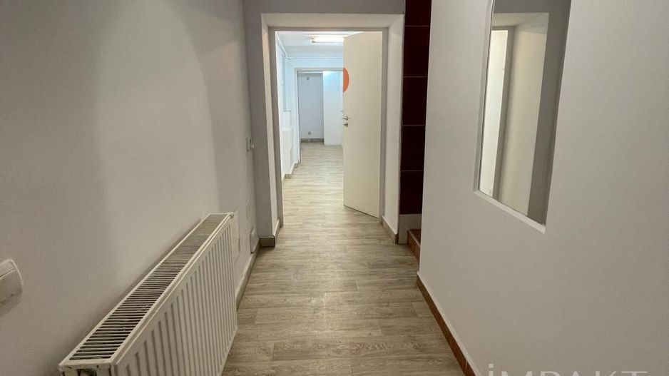 Spatiu comercial cu vad bun de inchiriat in zona centrală! - Poză 13