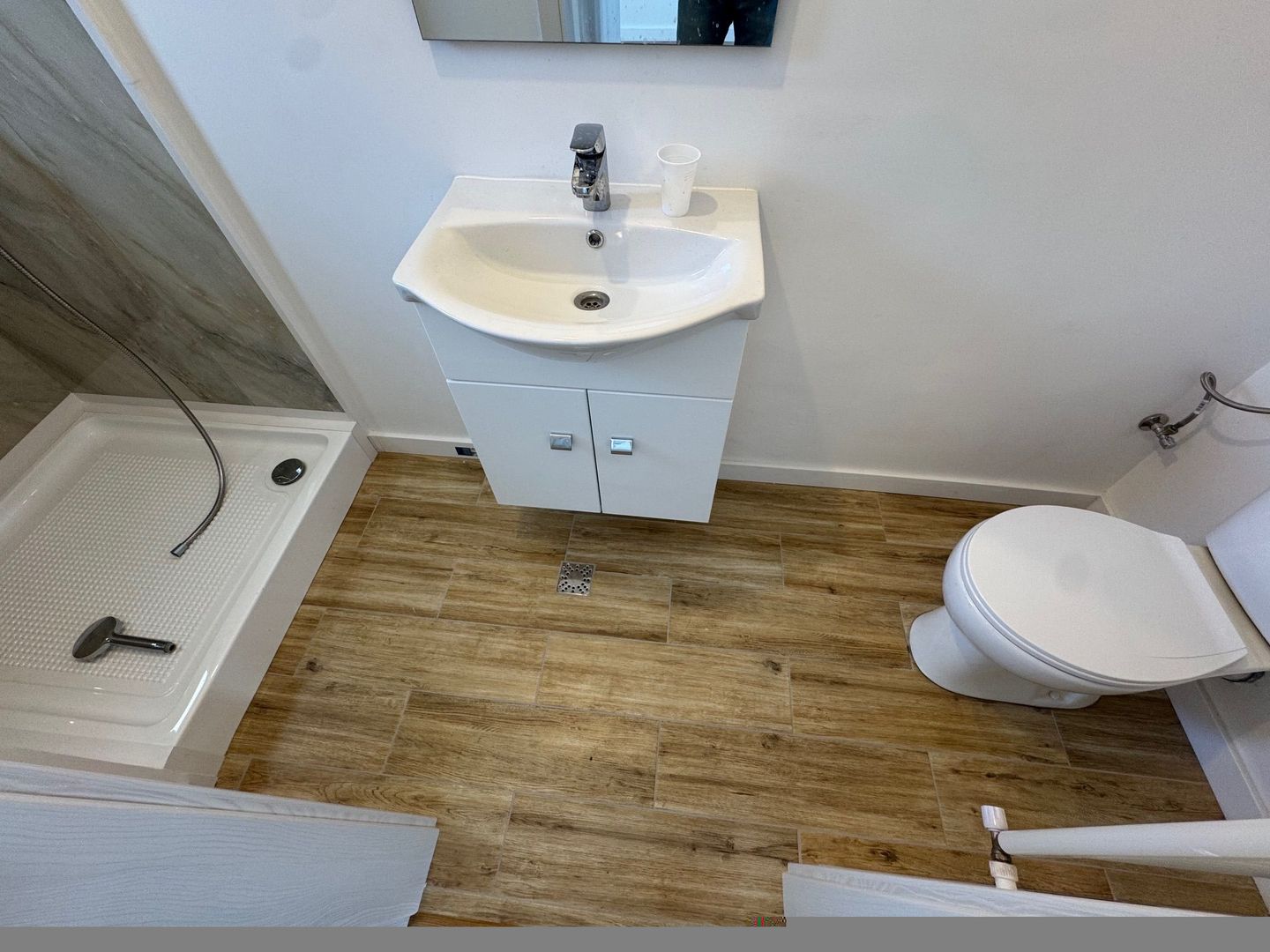 Vile 4 camere Tunari, Zona f buna, asfalt - Poză 9