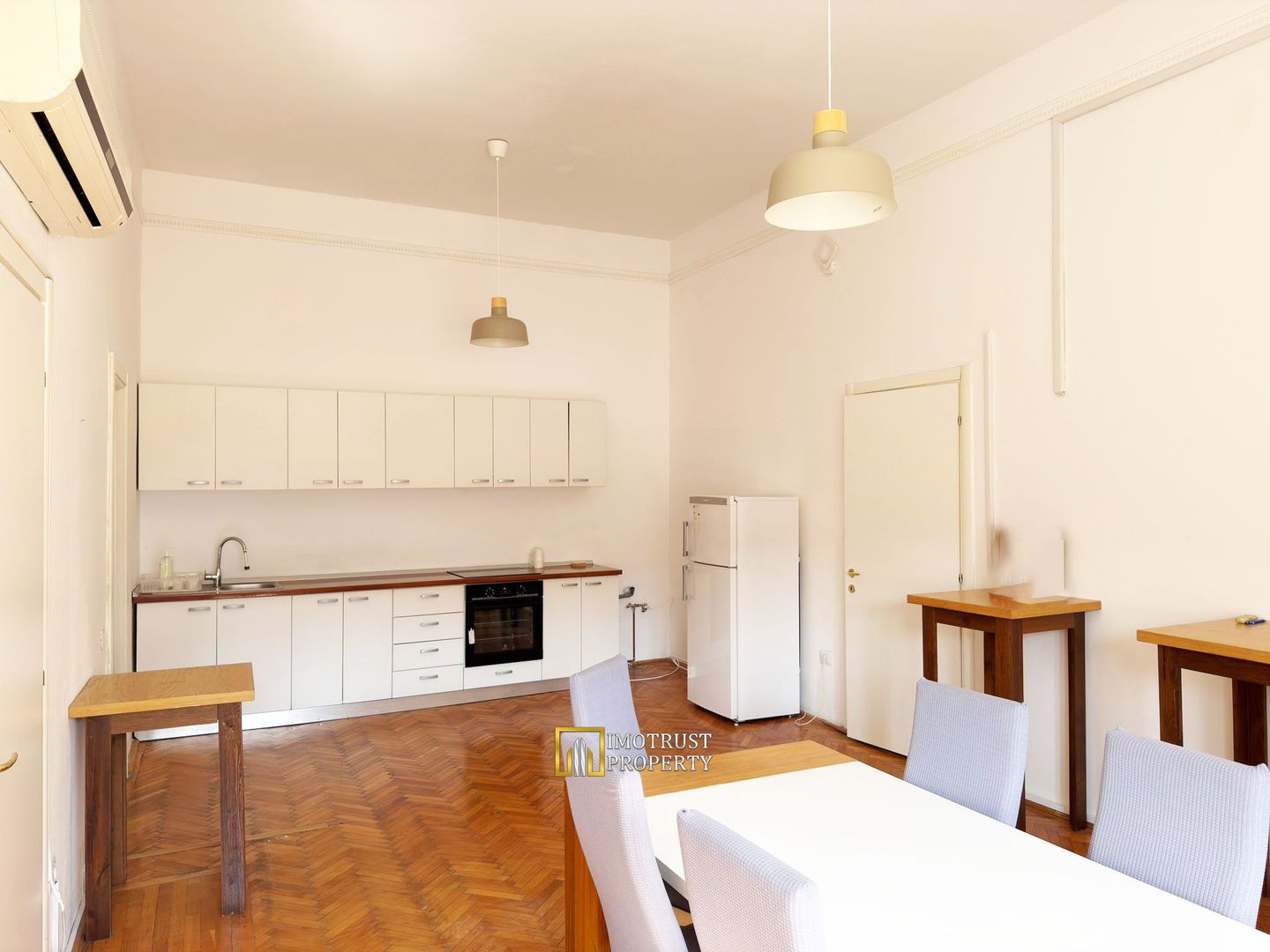 De închiriat – Spațiu birouri 256 mp | Ultracentral Arad - Poză 8