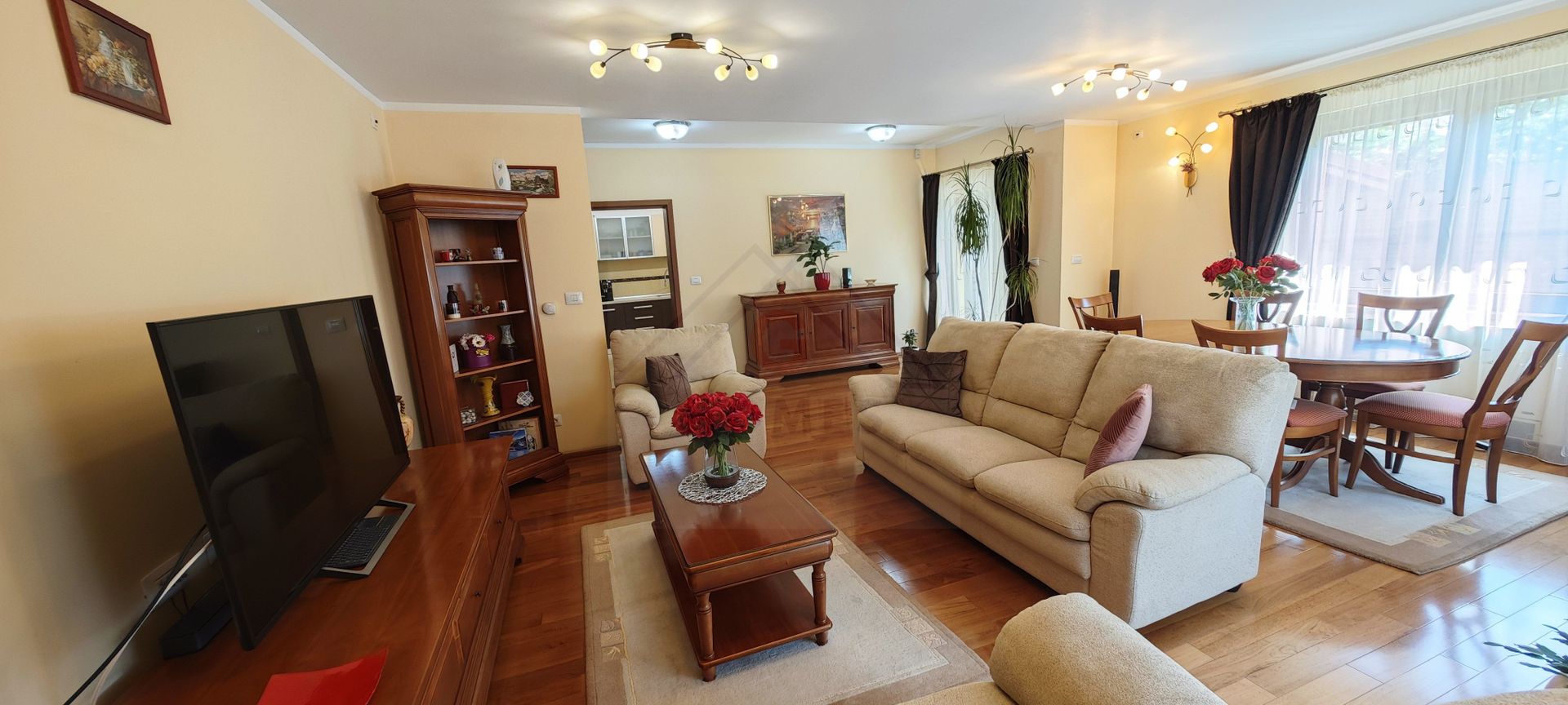 Casa spatioasa. Pretabil si pt. clinica, invatamant, camin varstnici. - Poză 22