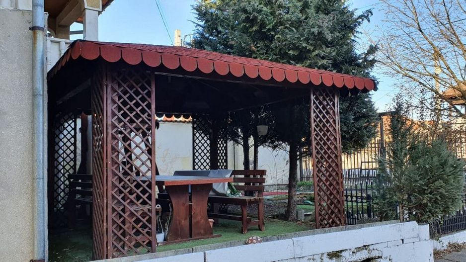 Casă / Pensiune de vânzare – Balta, Gorj  - Poză 3