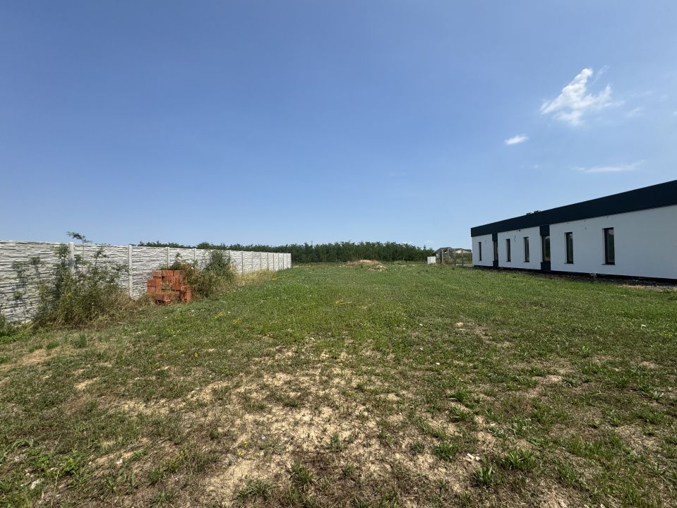 Teren Mosnita Noua cu toate utilitati pe parcela si gard | 772 mp  - Poză 7