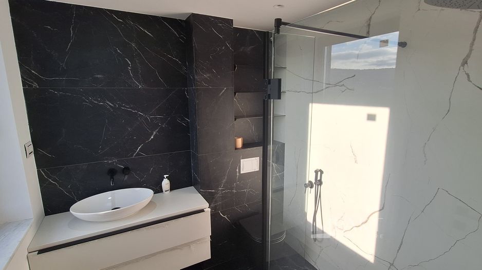 Apartament modern cu 3 camere pe doua niveluri in Buna Ziua - Poză 9