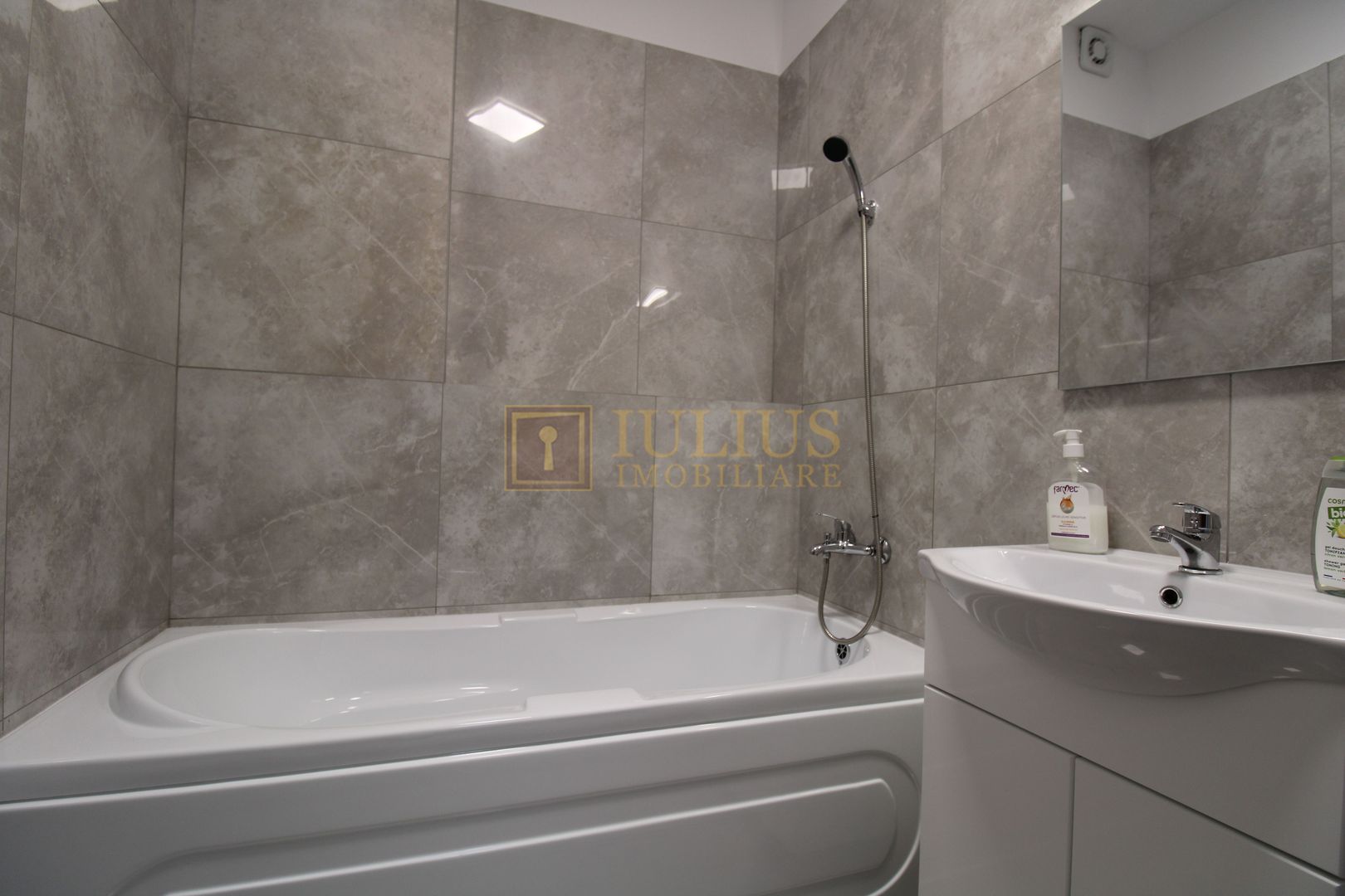 Studio de inchiriat in zona de sud a orasului; la prima inchiriere ! - Poză 10