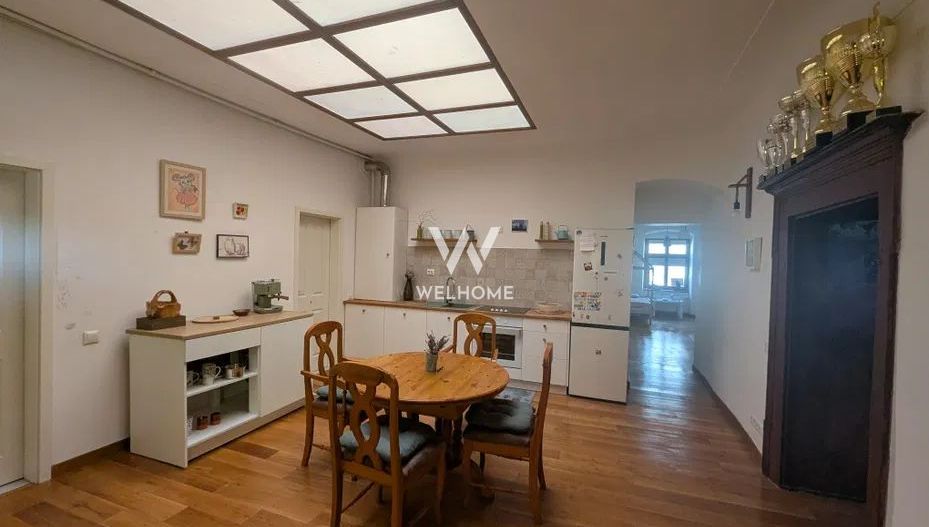 Apartament cu farmec istoric, complet renovat– Str. Mitropoliei - Poză 1