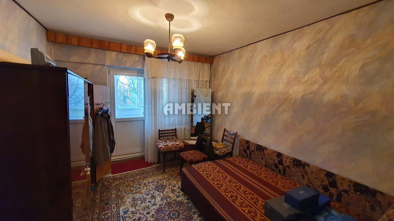 Apartament 3 camere, etaj 2, zona TRAIAN; - Poză 4