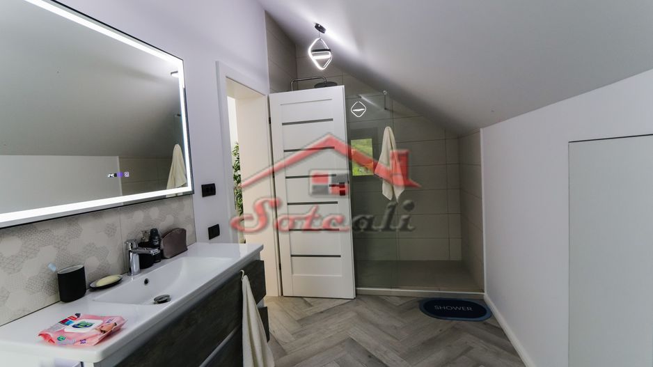 VILĂ MODERNĂ DE LUX CU PISCINĂ, FOTOVOLTAICE ȘI FOIȘOR – BREAZA - Poză 58