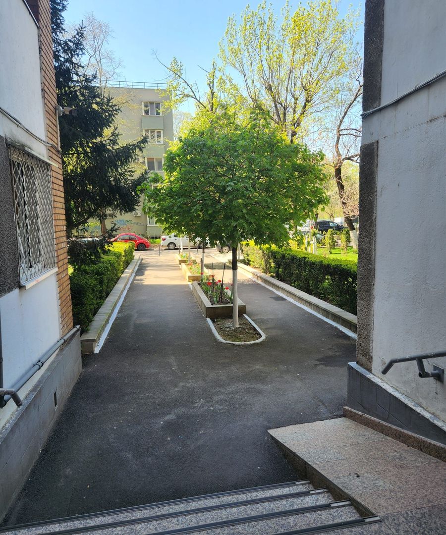 Apartament 3 camere | Favorit | Etaj 8/10 | Complet mobilat | 50m de metrou - Poză 2