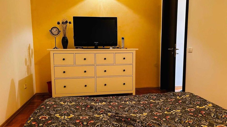 Apartament 3 camere Titan, parcare inclusă, etaj 4, complet mobilat - Poză 3
