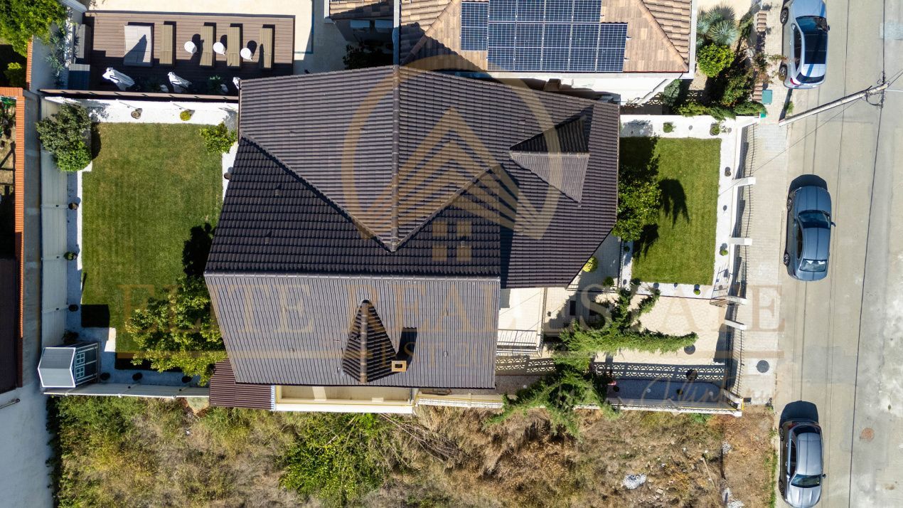 Ovidiu Sud - Zona premium - Vila impozanta, curte mare, garaj, terasa! - Poză 54