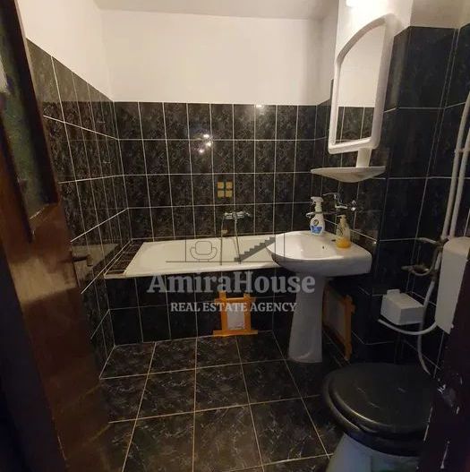 Apartament 4 camere etaj 3 din 4 zona Mogosoaia - Poză 2