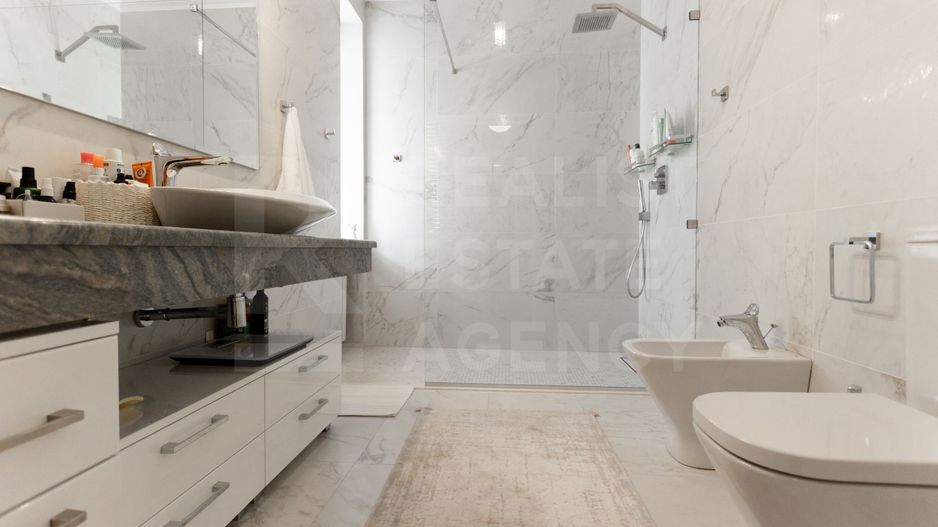 Chirie, casă, 3 nivele, 5 camere, strada Drumul Viilor, Telecentru - Poză 34