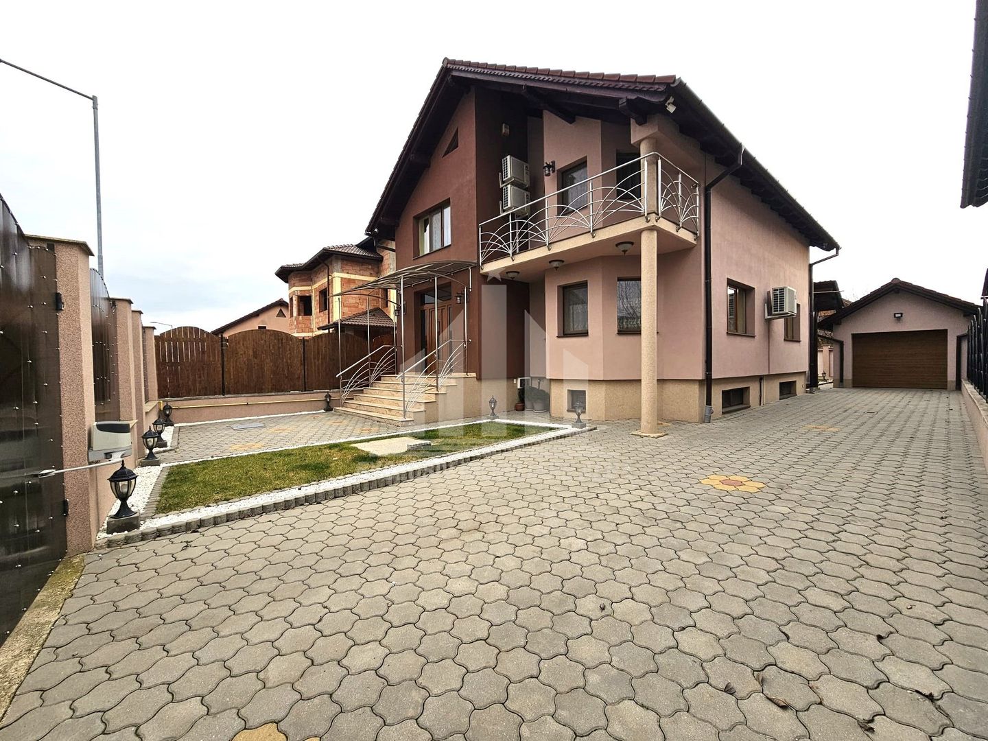 Casa individuala cu garaj, Alba-Micesti - Poză 1