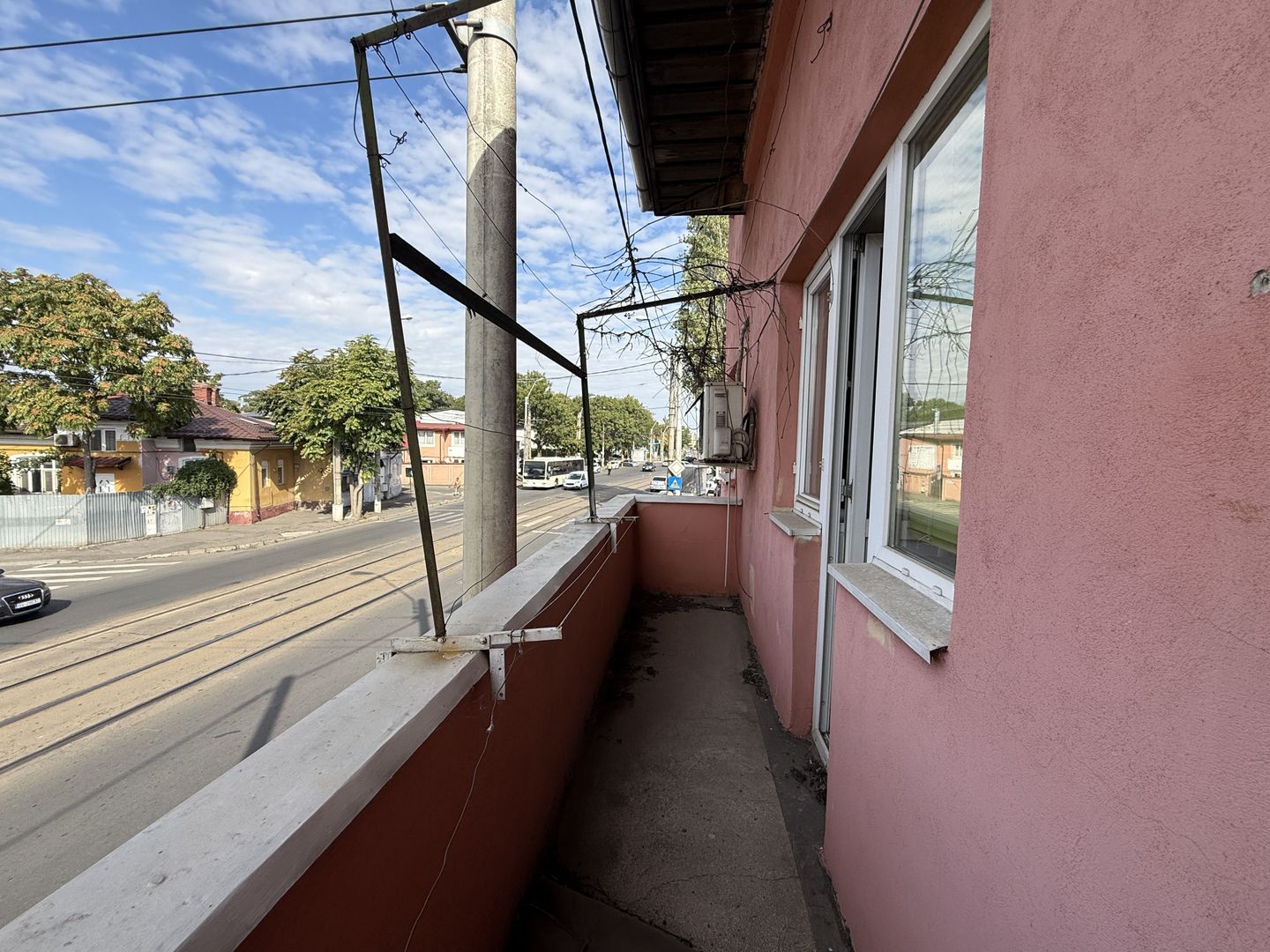 De vanzare apartament de 94MP cu curte de 90 MP - Poză 14