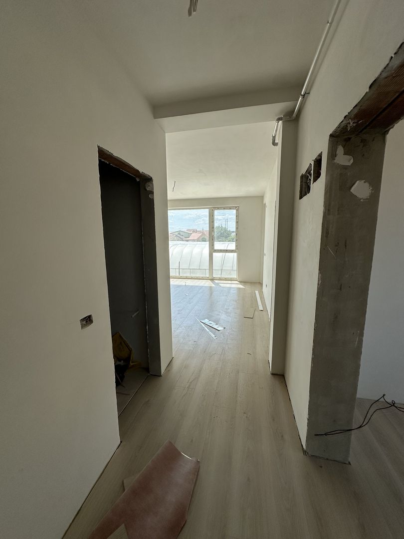 Apartment bloc nou cu lift si loc de parcare inclus - Poză 12