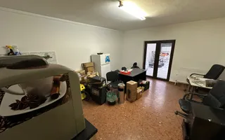 Cladire pretabila spațiu birouri/ clinica - Poză 43