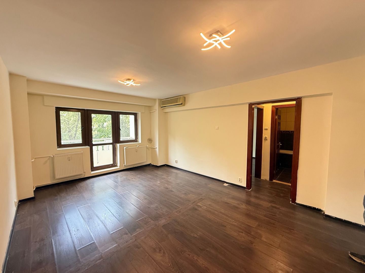 Vanzare apartament 4 camere Bld. Unirii - Fantani Bucuresti - Poză 3
