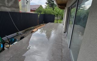 Studio 49,35 mp + 44 mp curte + 21,35 mp terasele + loc de parcare - Busteni - Poză 10