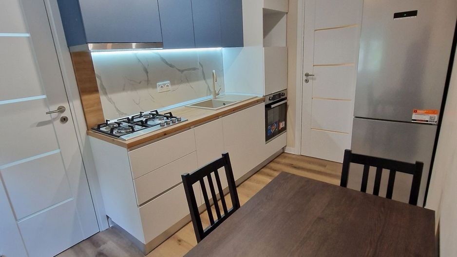 Apartament elegant de inchiriat, în zona Decebal, cu boiler electric - Poză 3
