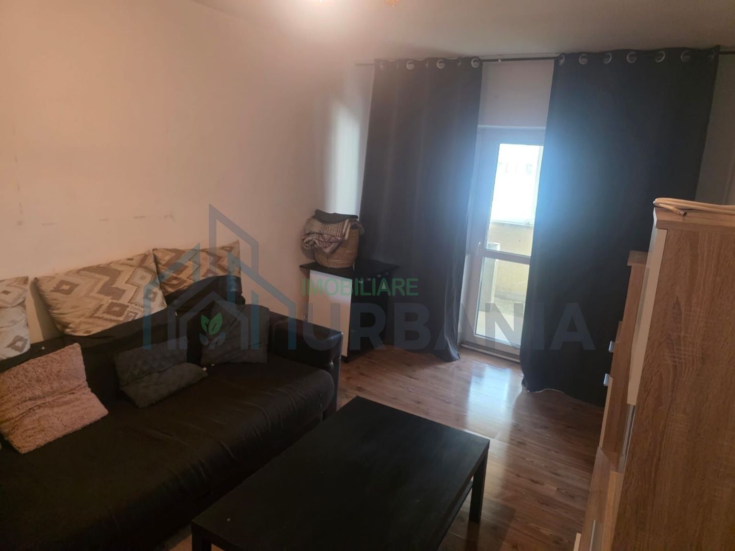 Inchiriez ap.2 cam central - Poză 1