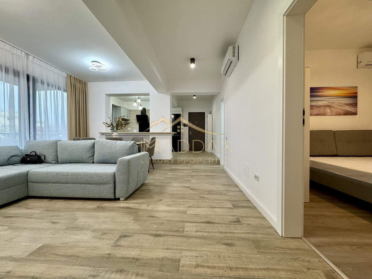 Apartament cu 3 camere *prima inchirere* // zona Herastrau - Poză 1