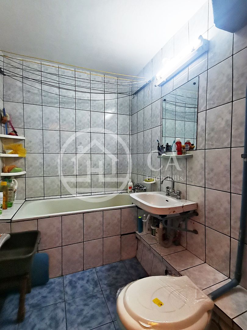 Apartament de vânzare cu 3 camere în zona Iosia , Oradea - Poză 3
