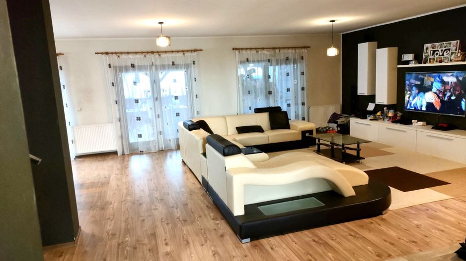 CASA SPATIOASA - Poză 3