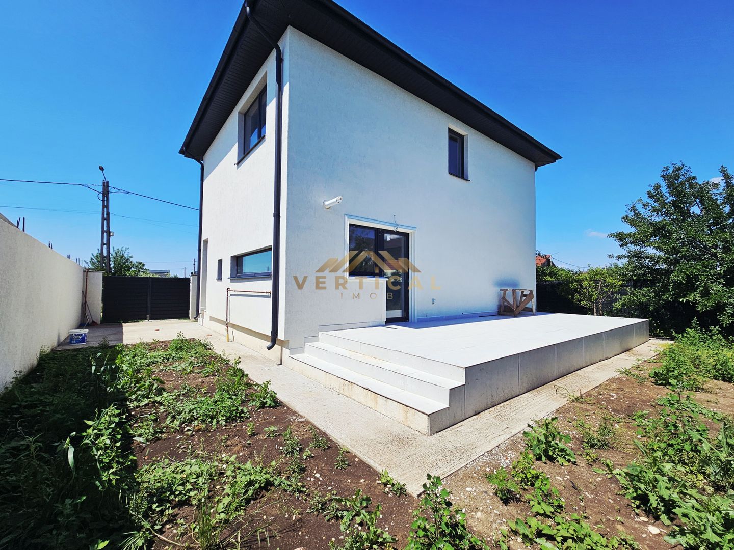 Vila 4 camere in centrul comunei Berceni - Poză 2