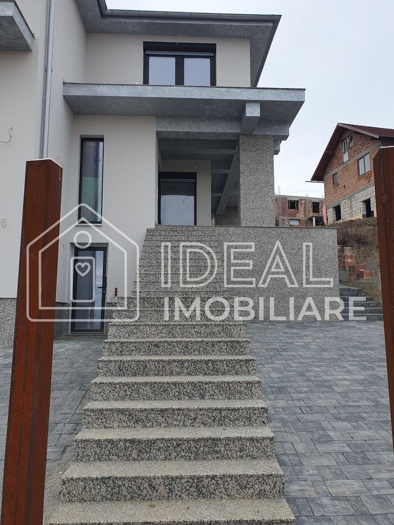 Casa Individuala Moderna cu 4 camere  si garaj, in Sura Mare - Poză 3