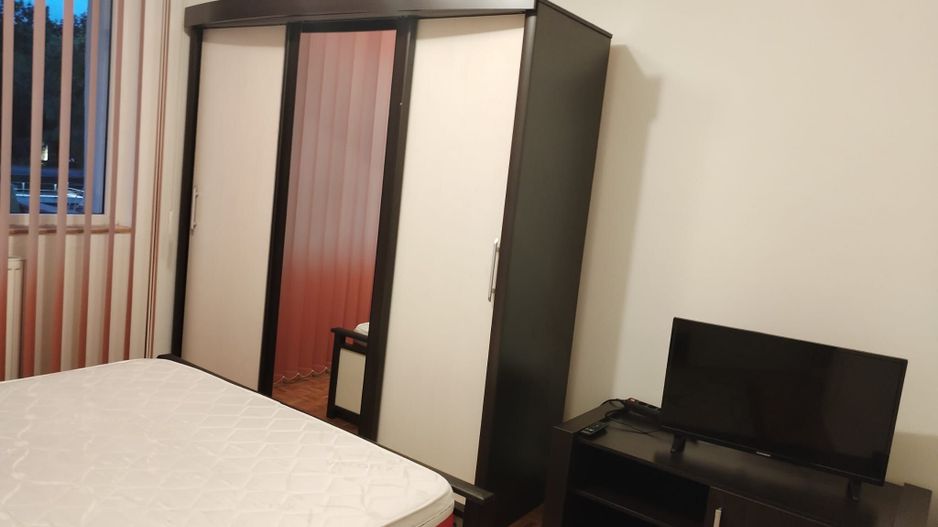 De inchiriat  apartament ultracentral cu garaj - Poză 4