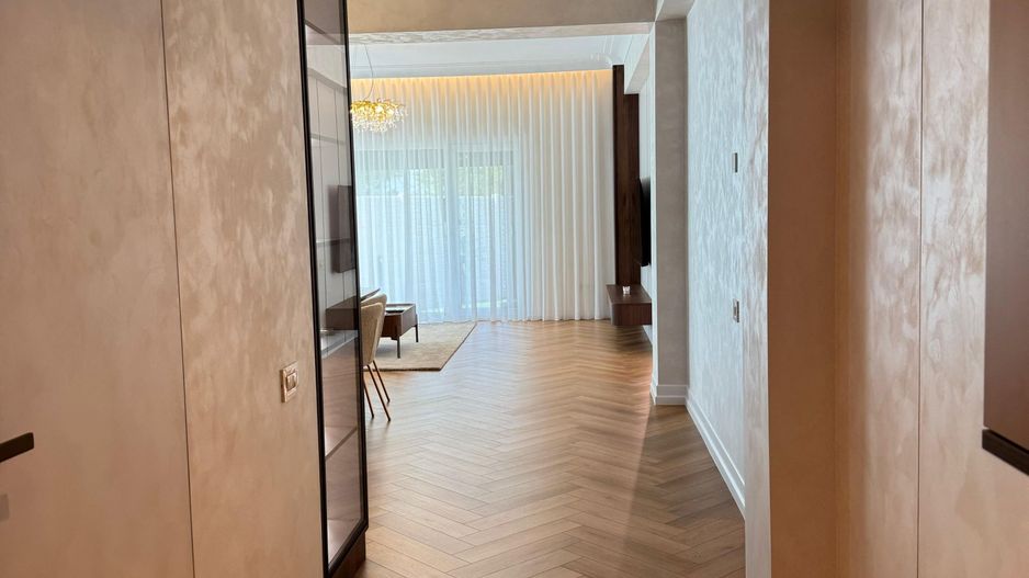 Gradinita la intrare, casa cu pompe caldura 10 kw, curte proprie mare - Poză 11