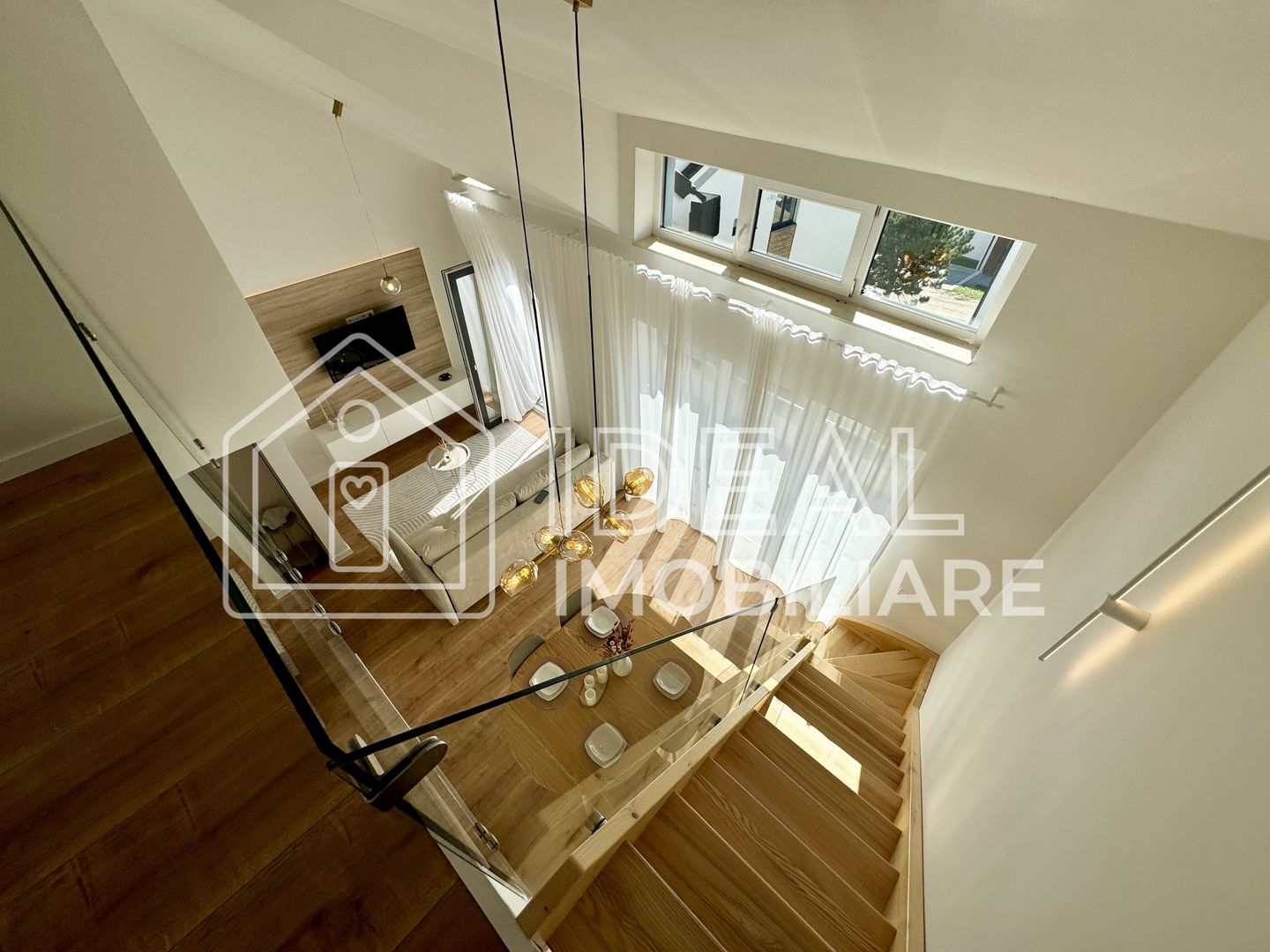 Penthouse cu 4 camere și terasa, in zona Vest - Poză 2