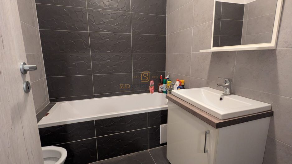 Apartament cu 2 camere de inchiriat, Grand Kristal Residence, Sector 4 - Poză 7