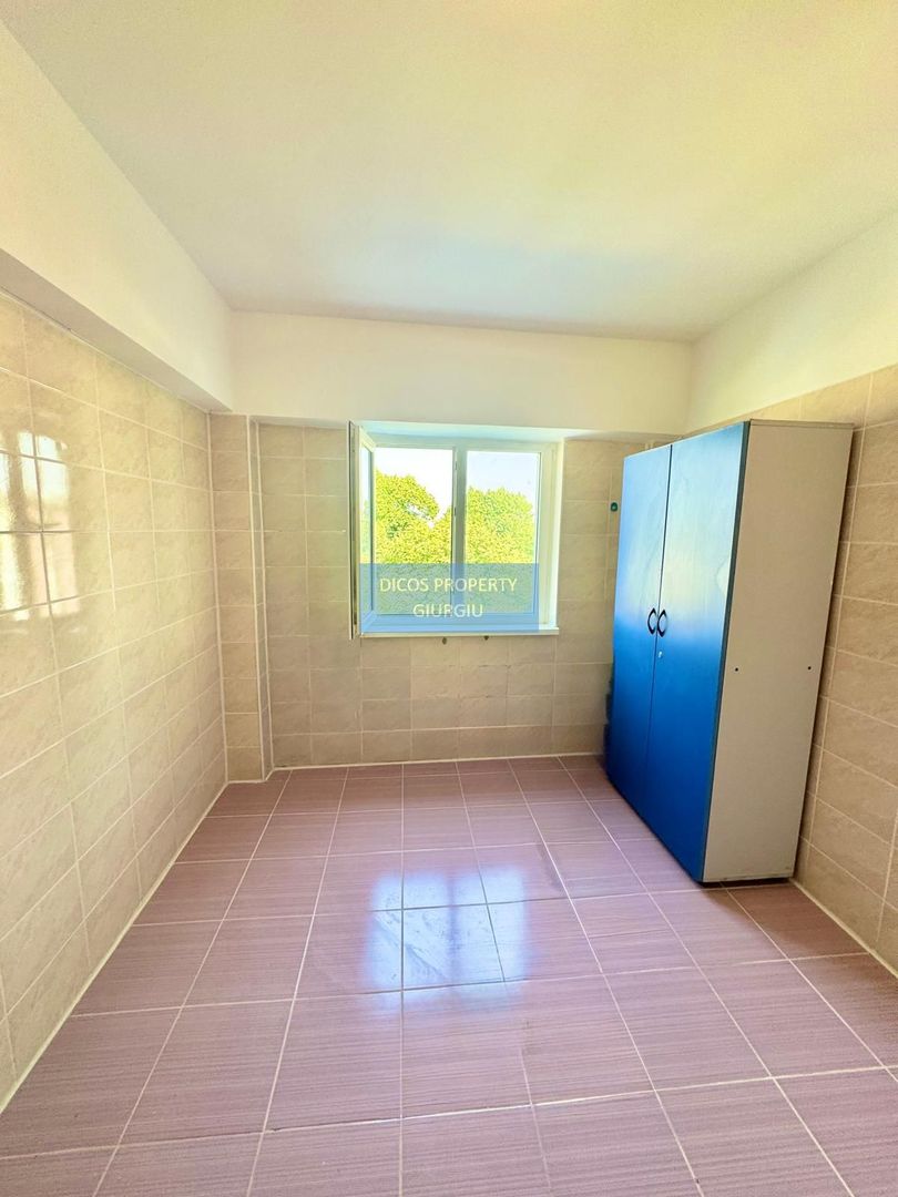 Apartament 2 camere, decomandat – Zona Centrală, bloc Lumina - Poză 3