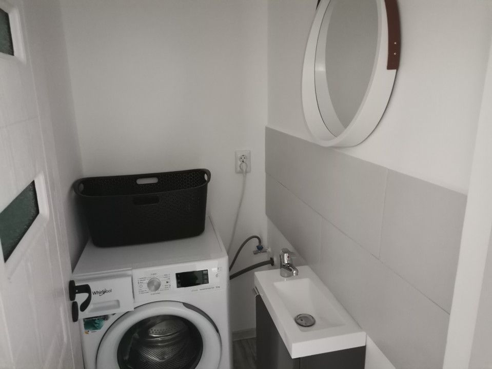 Vanzare apartament 3 camere, Ultracentral, Strada Mare - Poză 9