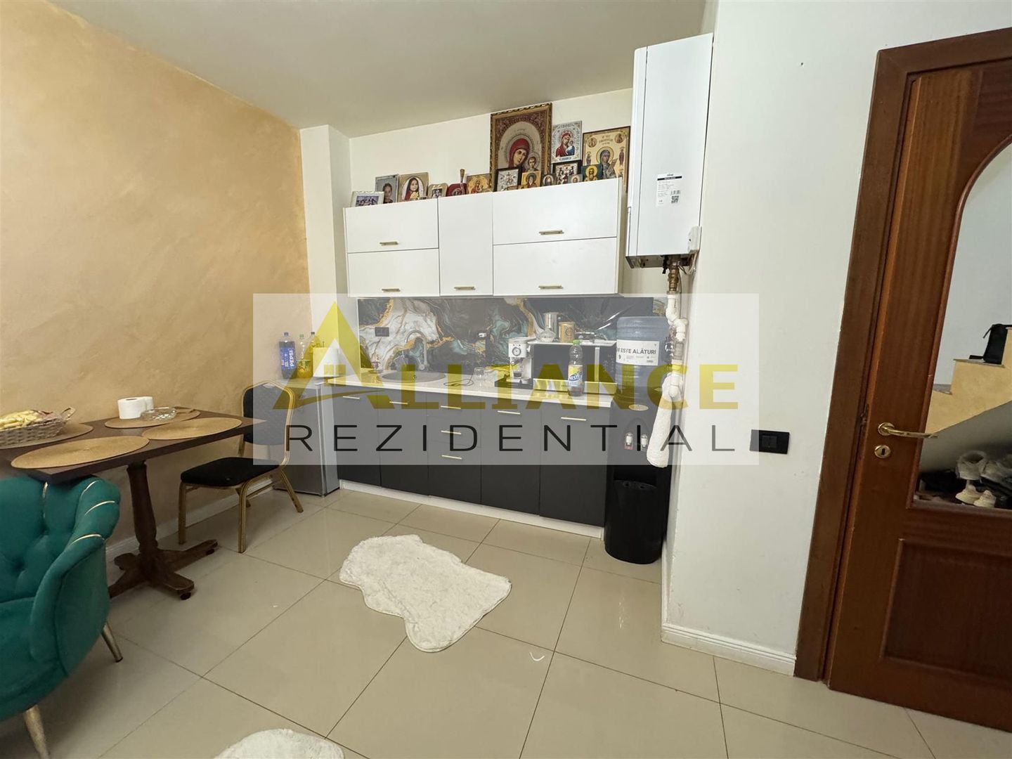 2 CASE LA PRET DE UNA - Poză 4