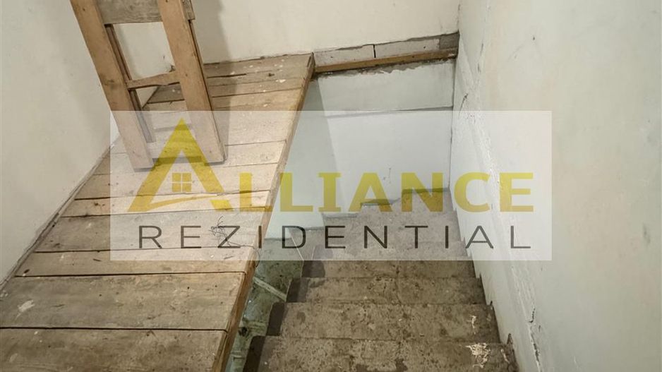 2 CASE LA PRET DE UNA - Poză 37